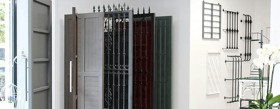 Exposición de puertas, rejas y detalles de forja de CELAE